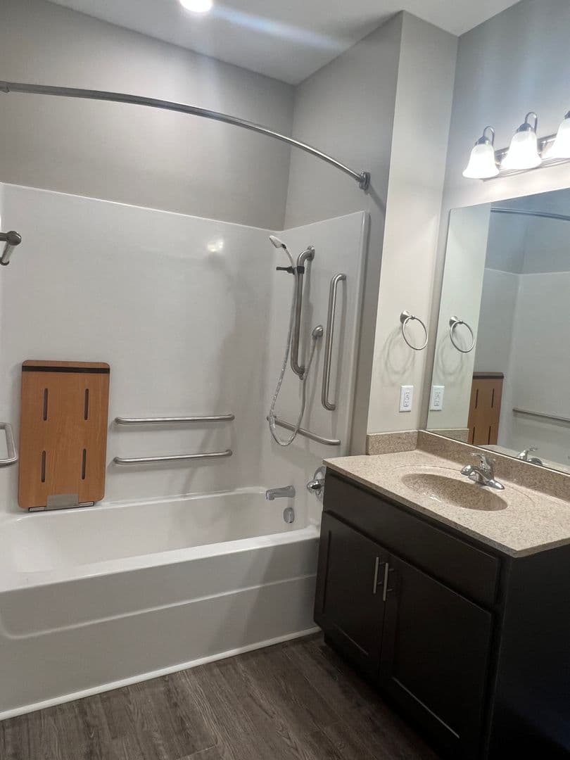 Portland Apartment: 1077 Gateview Drive
