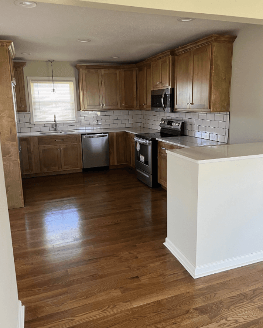 Bowling Green House: 705 Hampton Drive