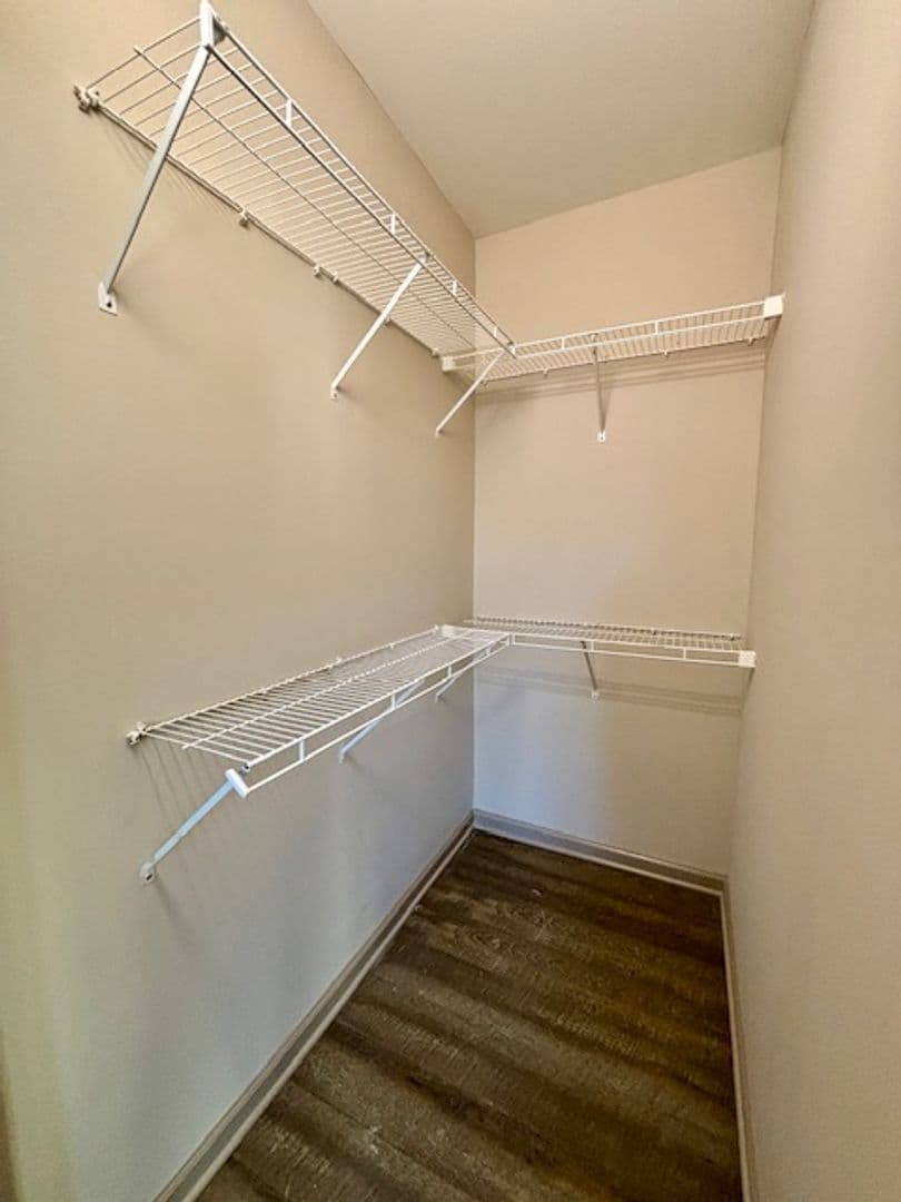 Bowling Green Apartment: 1607 & 1720 US 31W Bypass