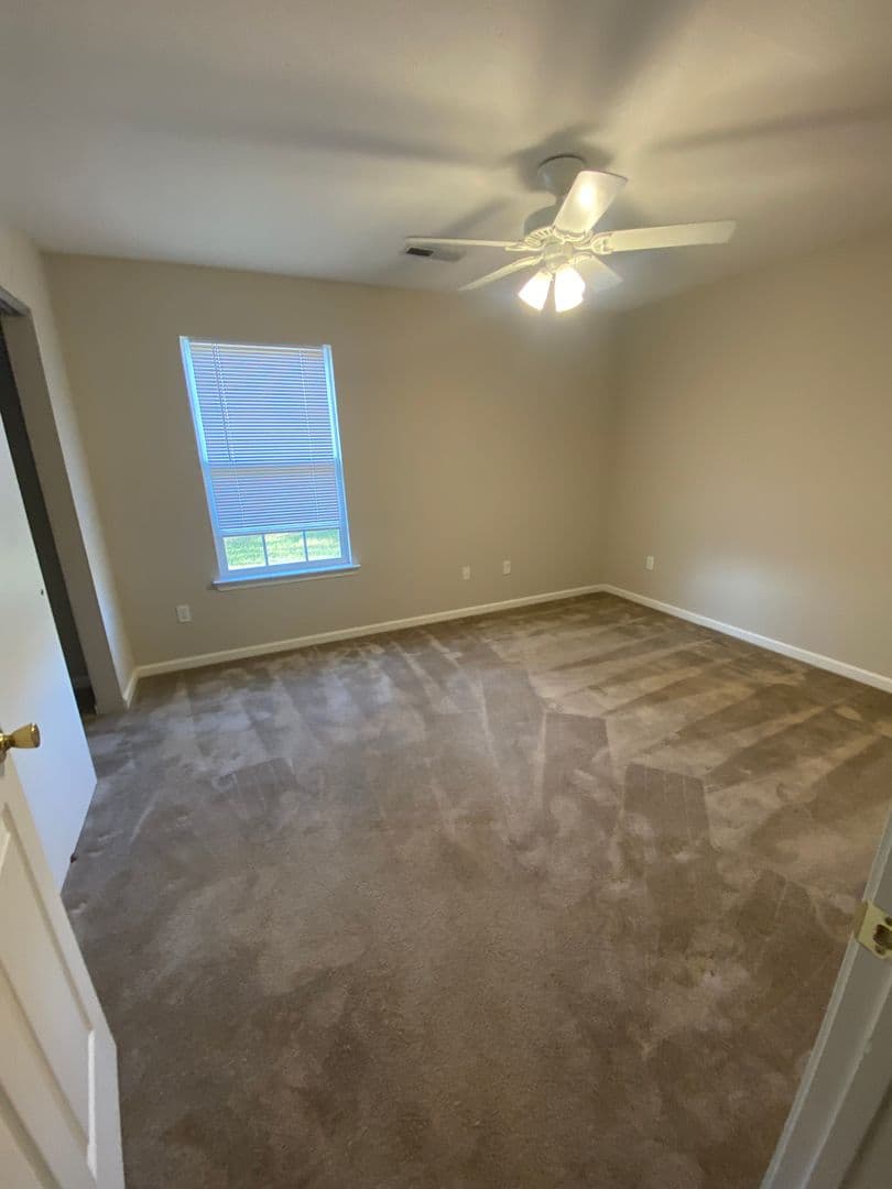 Elizabethtown Apartment: 134 Raleigh Drive