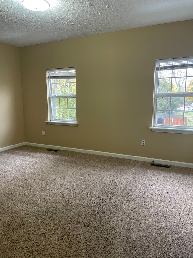 Bowling Green Apartment: 1114 Brockley Way
