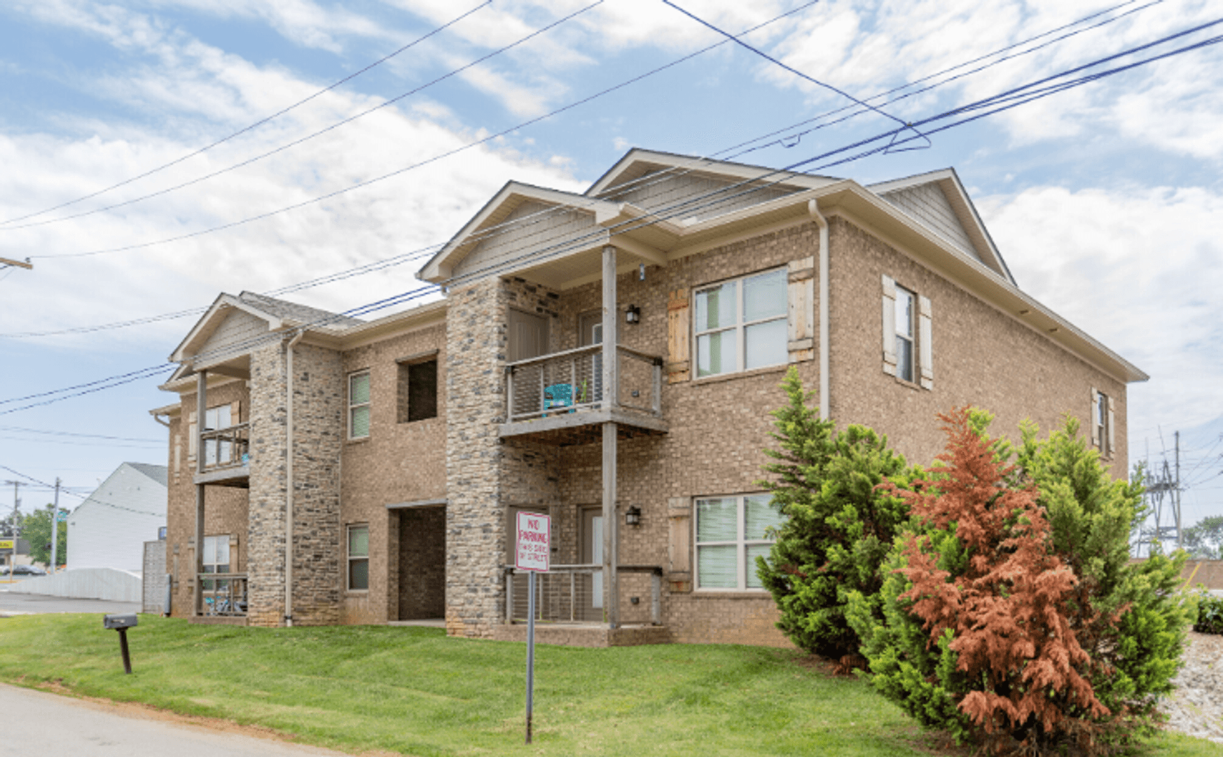 Bowling Green Apartment: 1607 & 1720 US 31W Bypass