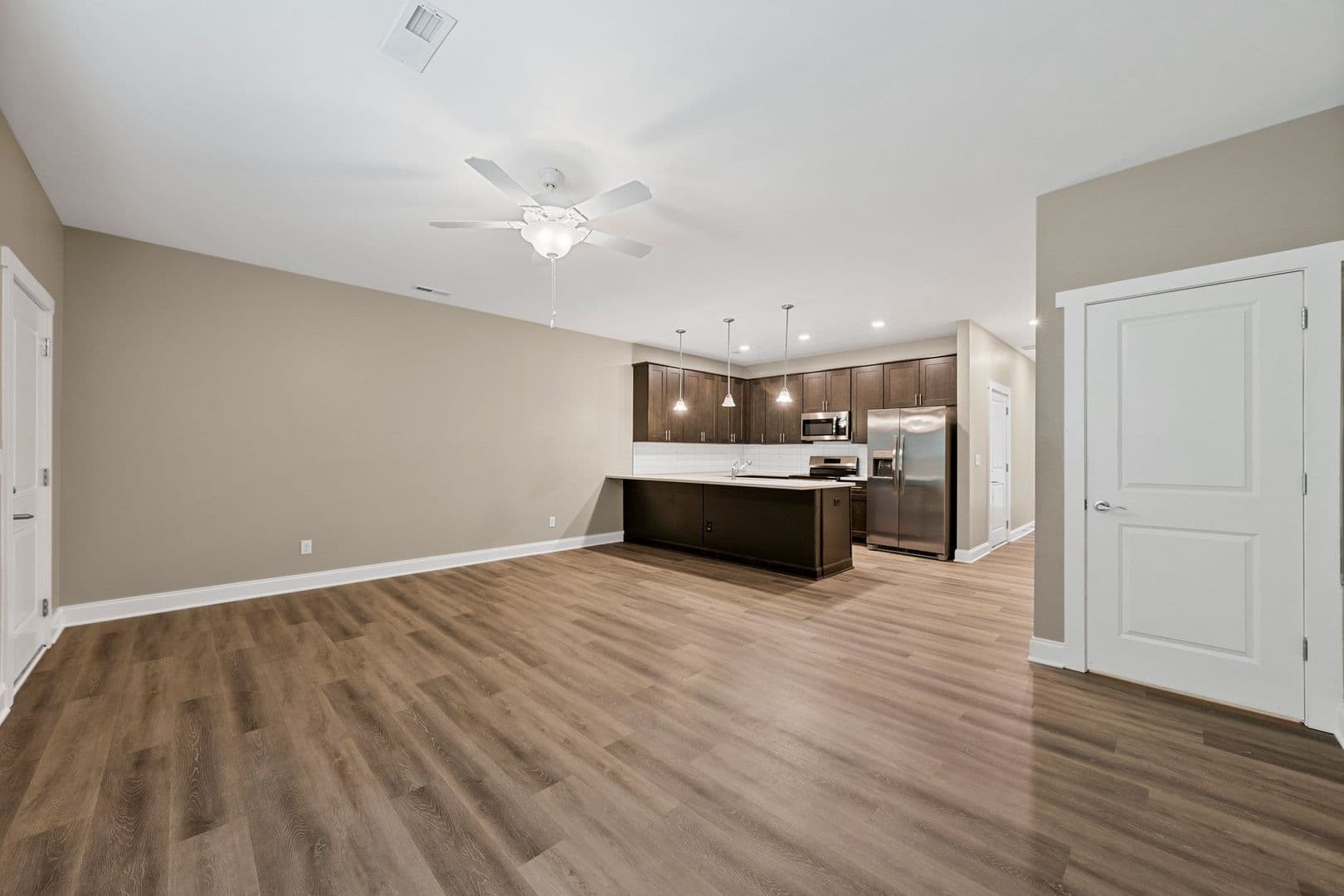 Bowling Green Apartment: 945 Riverbend Street