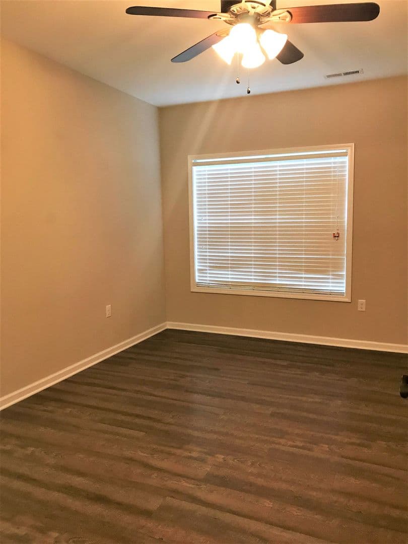 Bowling Green Apartment: 2730 Industrial Drive