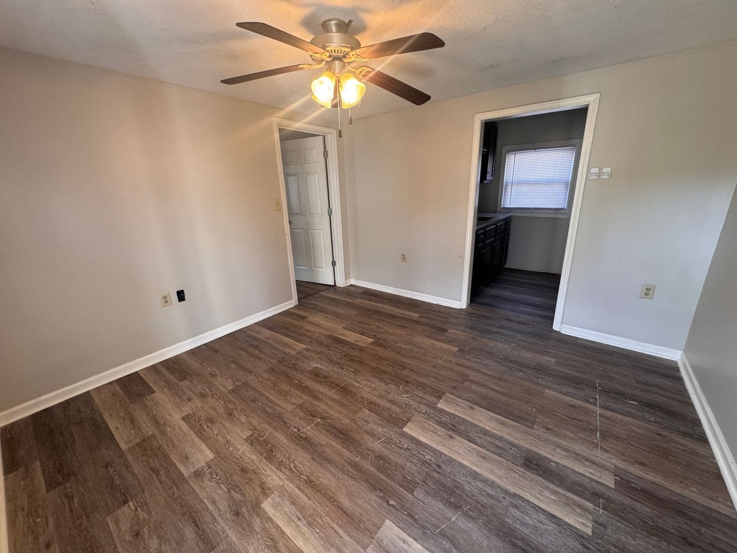 Bowling Green Apartment: 523 E 12th Avenue