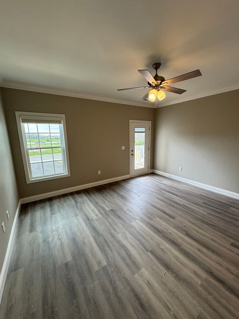 Bowling Green Apartment: 5204 Bakers Spring Street