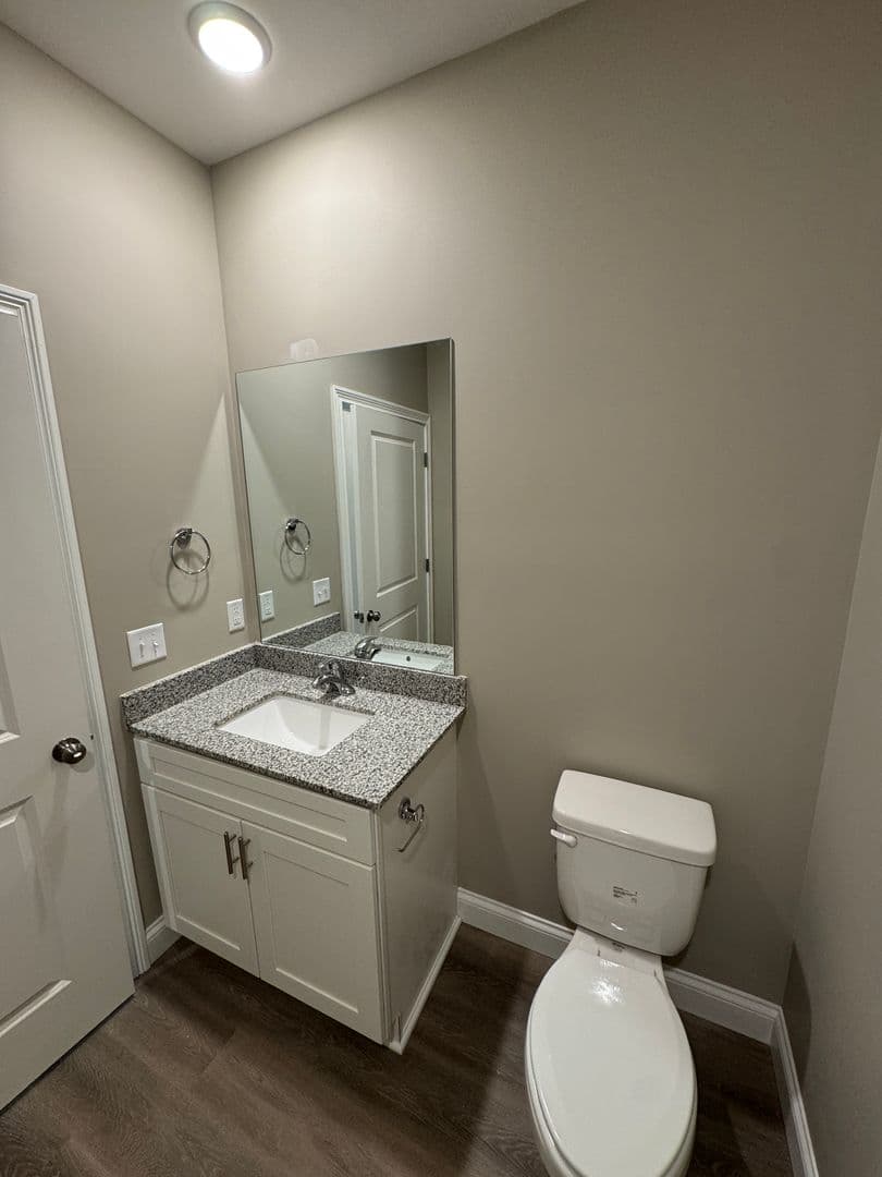 Bowling Green Apartment: 5204 Bakers Spring Street