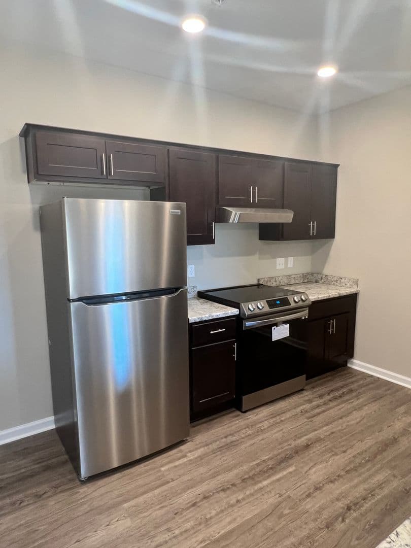Portland Apartment: 1077 Gateview Drive