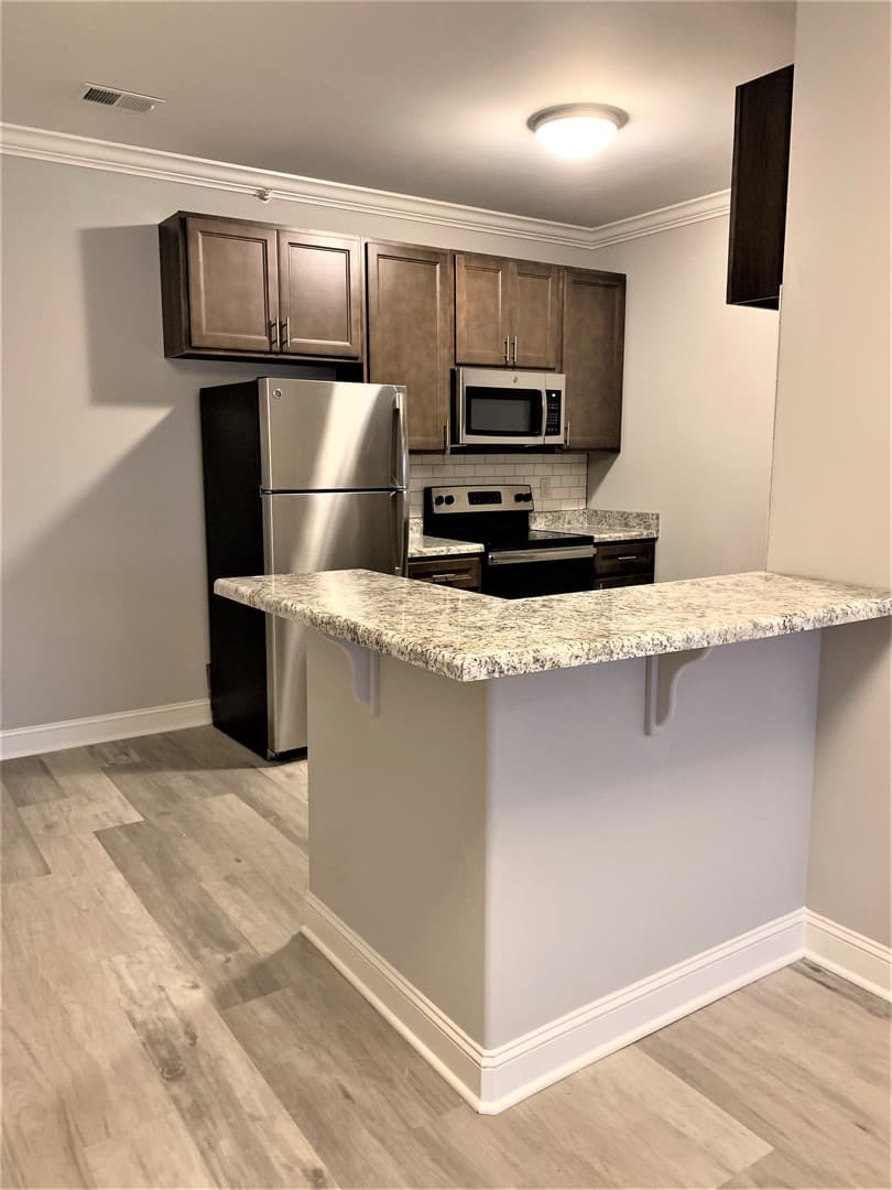 Bowling Green Apartment: 249 Greenwood Lane