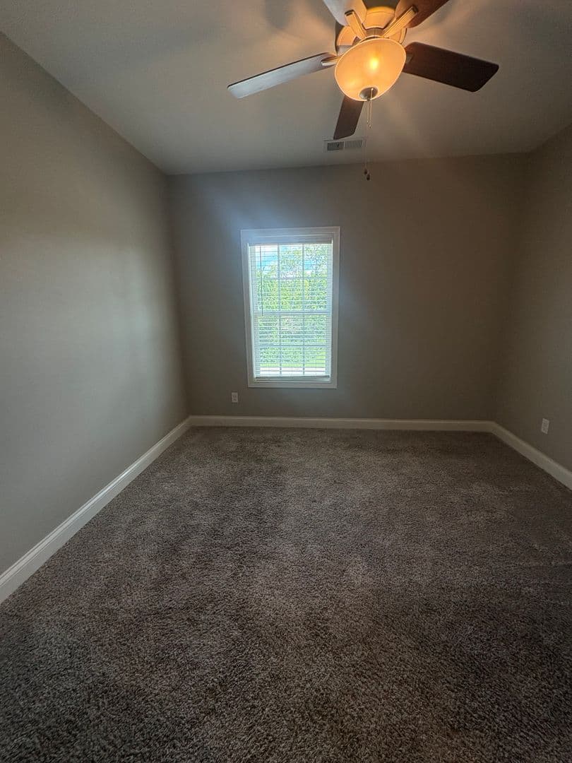 Bowling Green Apartment: 173 Windover Avenue