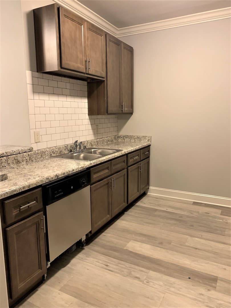 Bowling Green Apartment: 249 Greenwood Lane