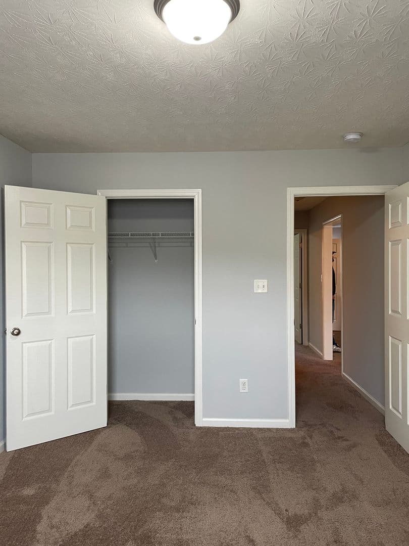 Bowling Green Apartment: 398 Lower Stone Avenue