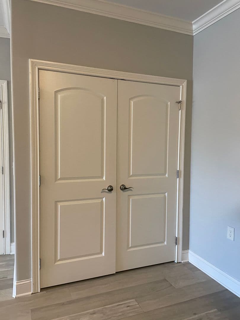 Bowling Green Apartment: 249 Greenwood Lane