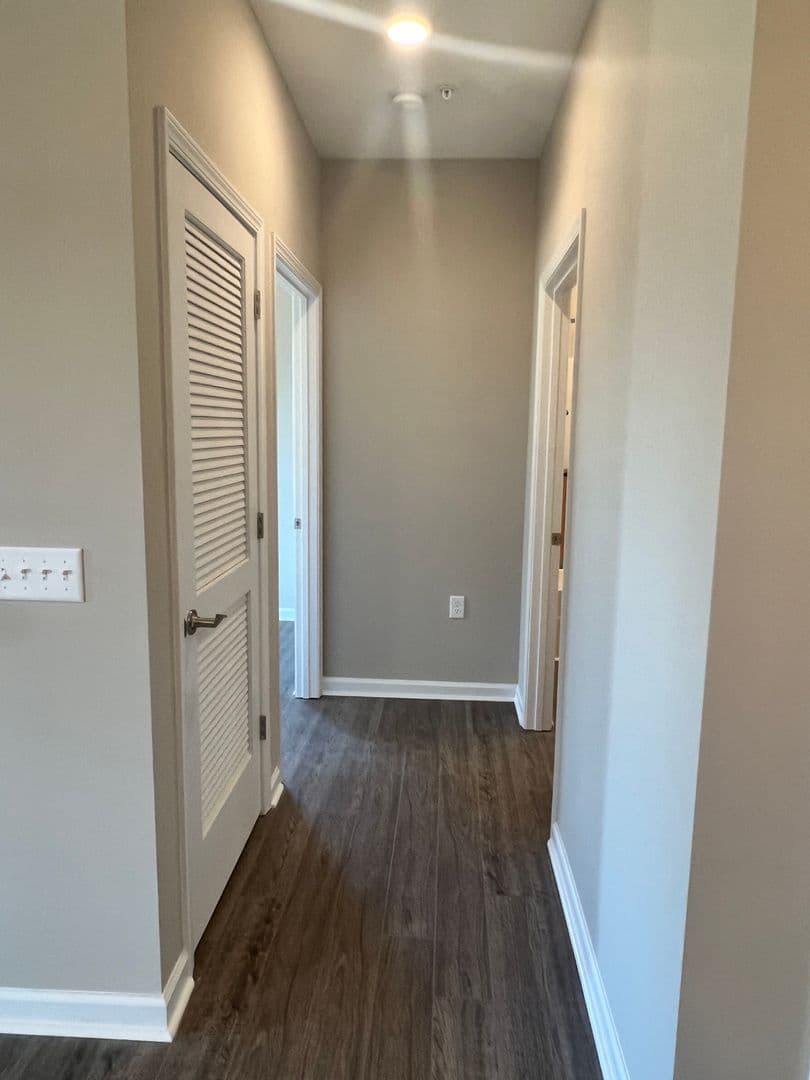 Portland Apartment: 1077 Gateview Drive