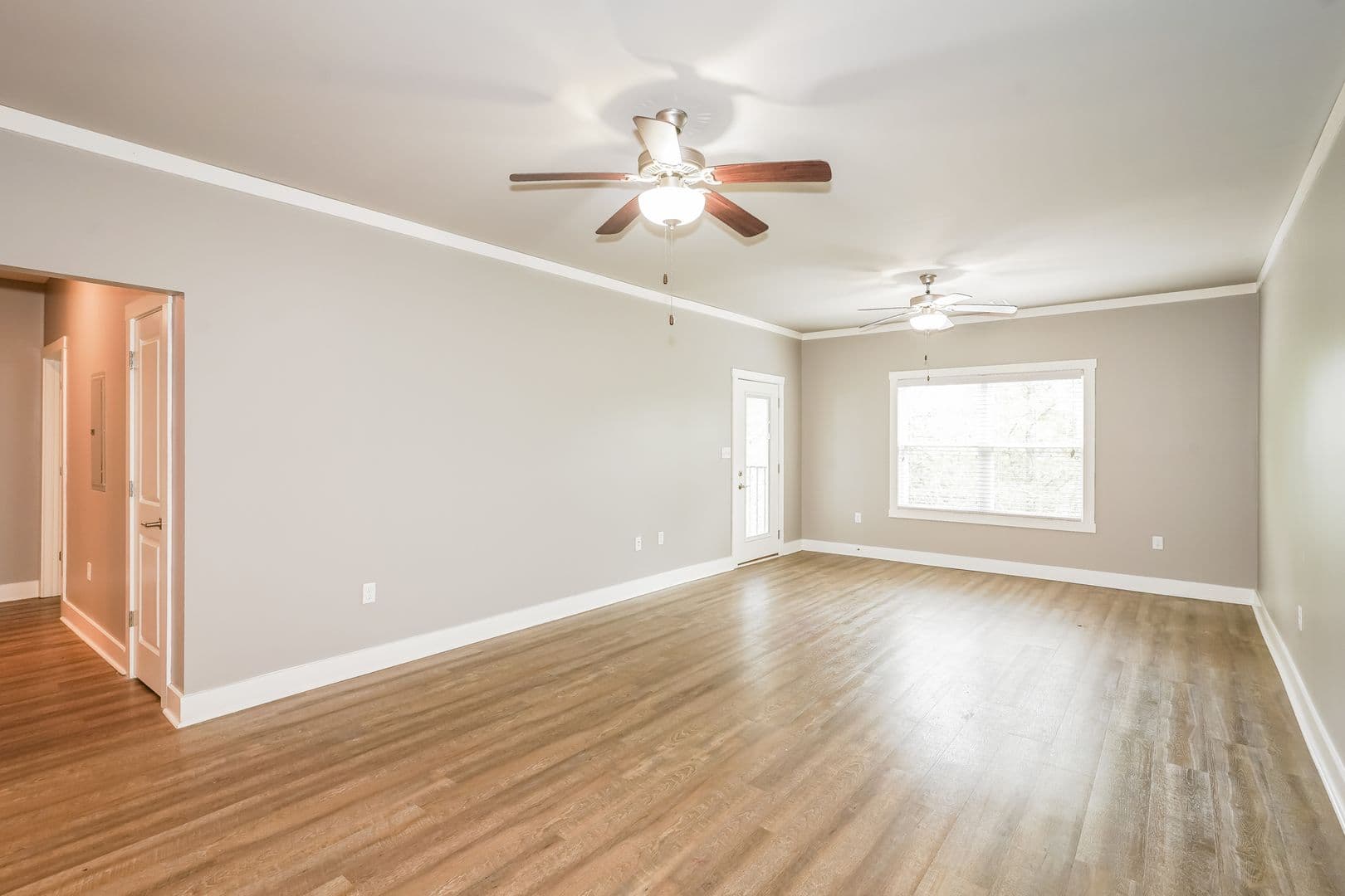 White House Apartment: 2940 US-31W