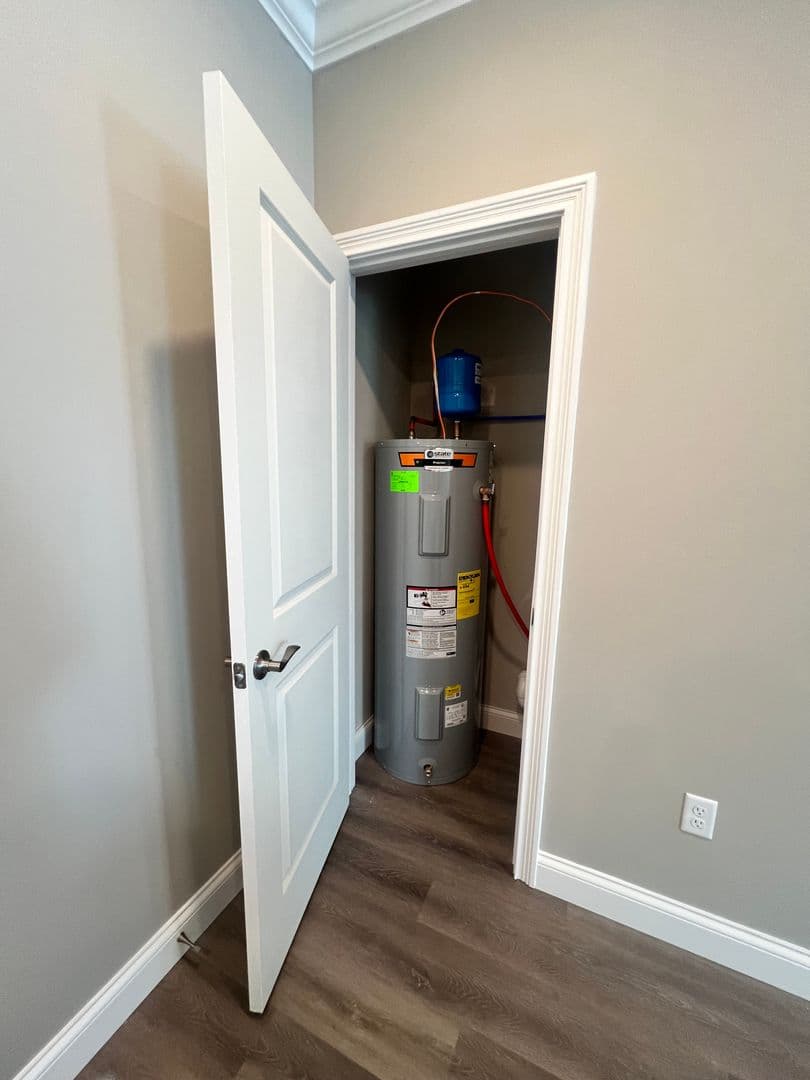 Bowling Green Apartment: 171 Hunt Village Lane