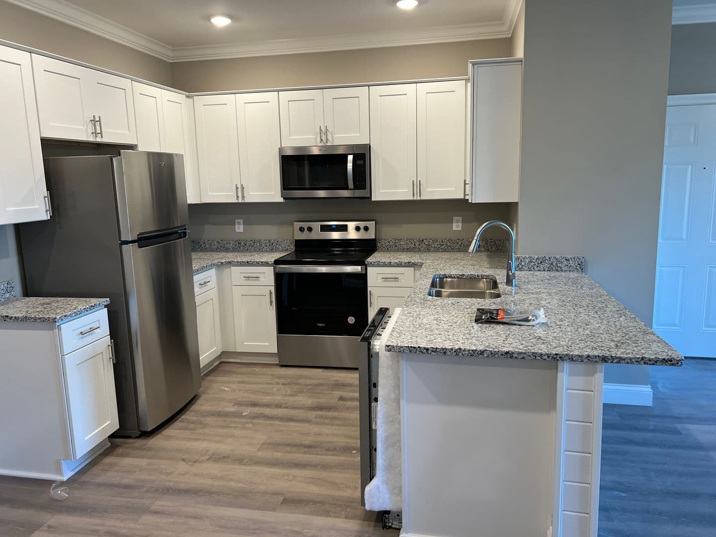 Bowling Green Apartment: 171 Hunt Village Lane