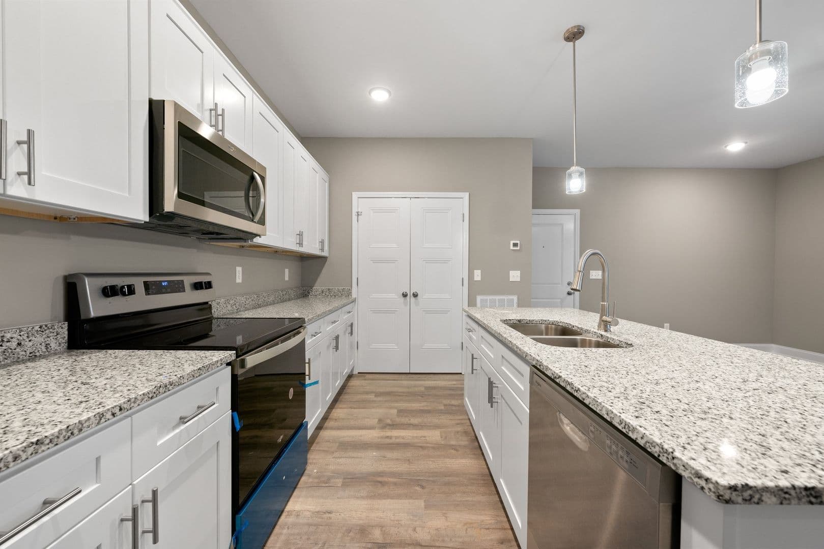 Bowling Green Apartment: 511 Traditions Boulevard