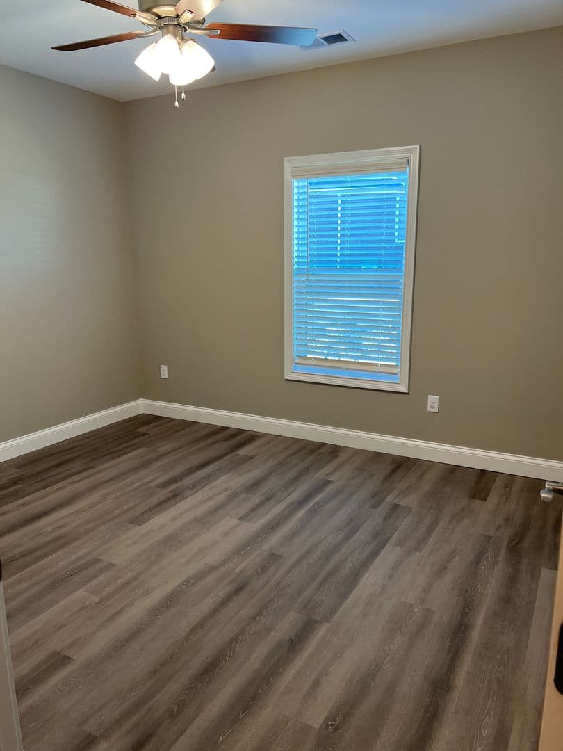 Bowling Green Apartment: 171 Hunt Village Lane
