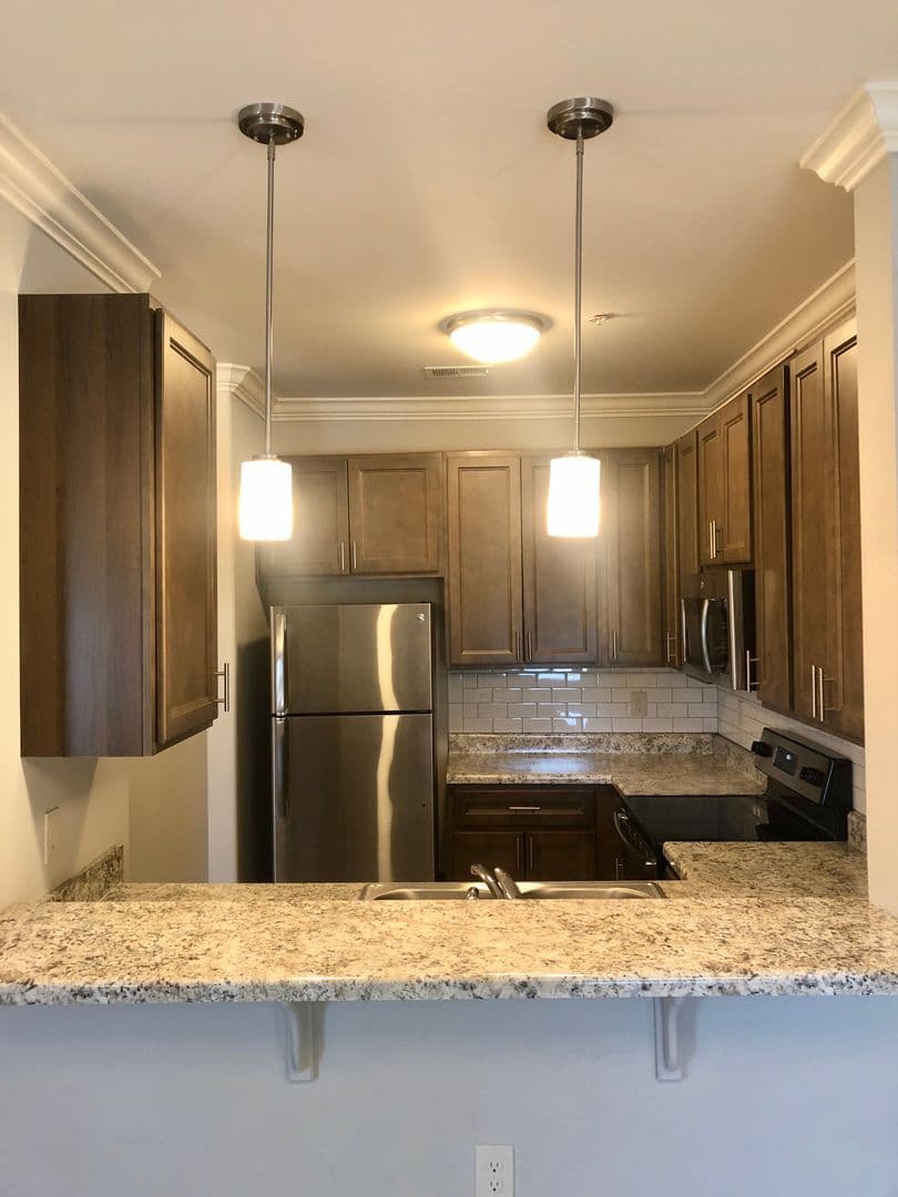 Bowling Green Apartment: 249 Greenwood Lane