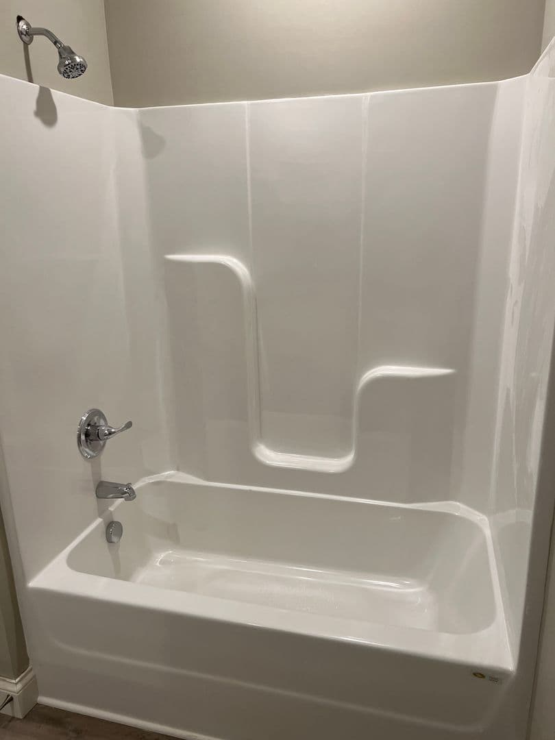 Bowling Green Apartment: 171 Hunt Village Lane