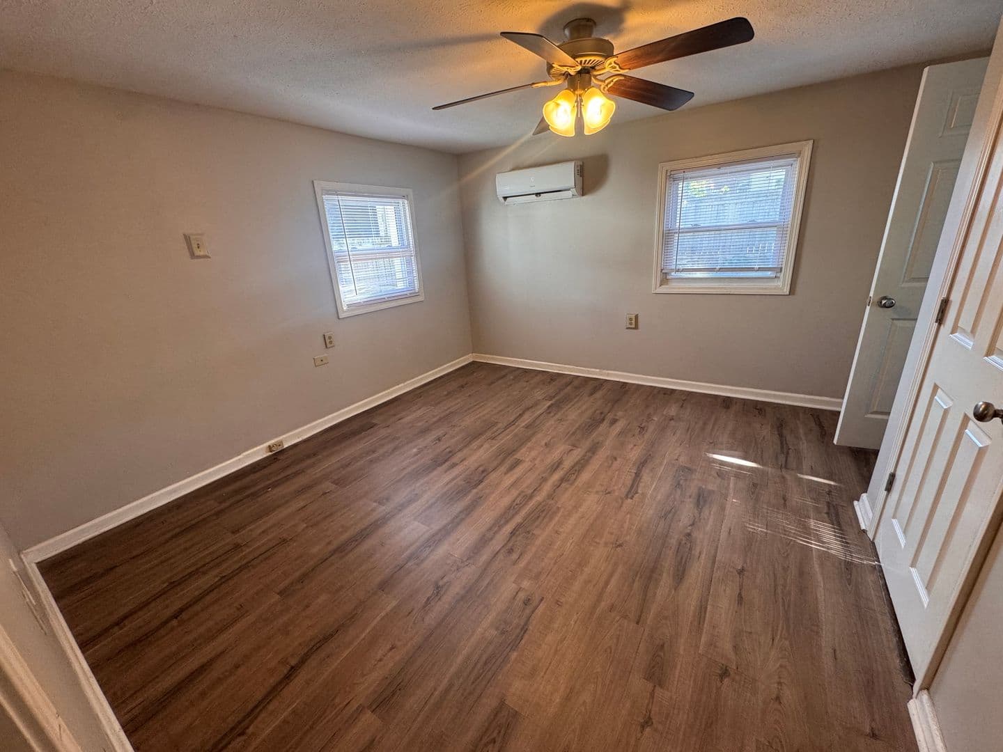 Bowling Green Apartment: 523 E 12th Avenue