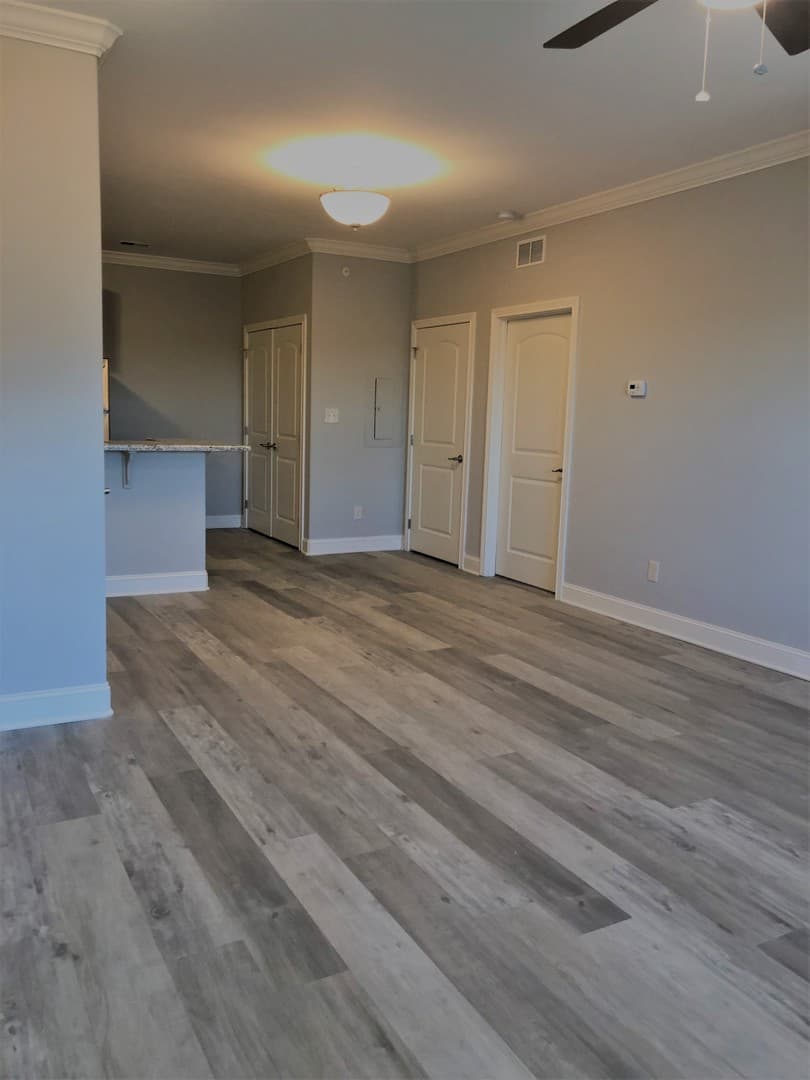 Bowling Green Apartment: 249 Greenwood Lane