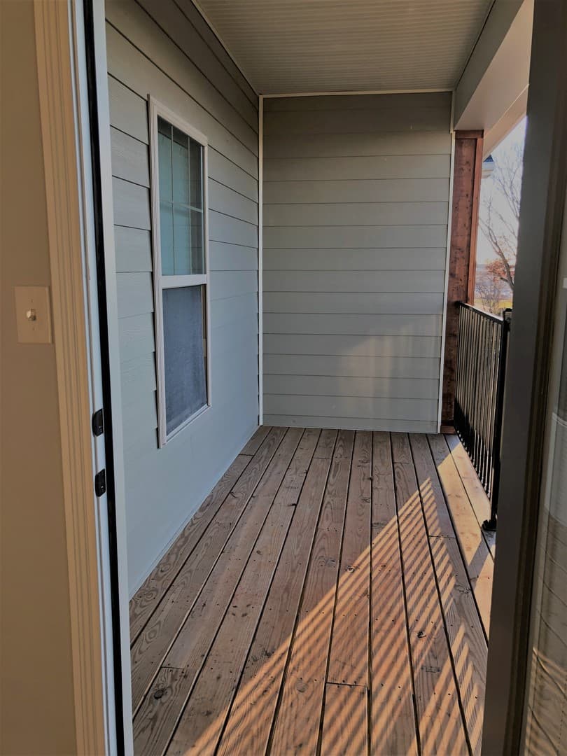 Bowling Green Apartment: 249 Greenwood Lane