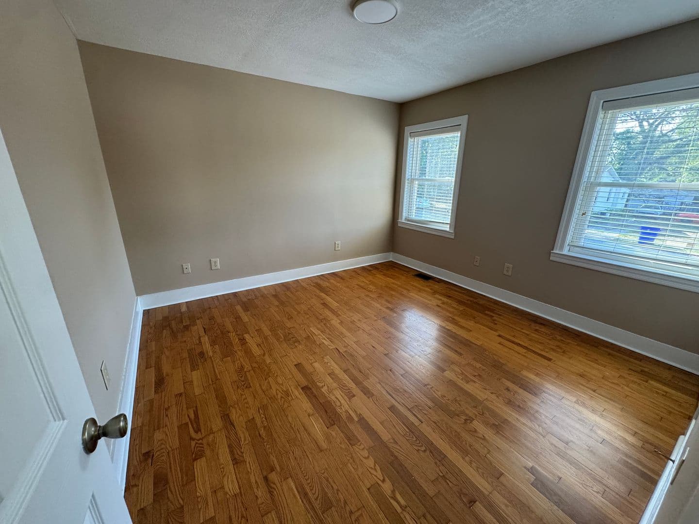 Bowling Green Apartment: 710 Cabell Drive