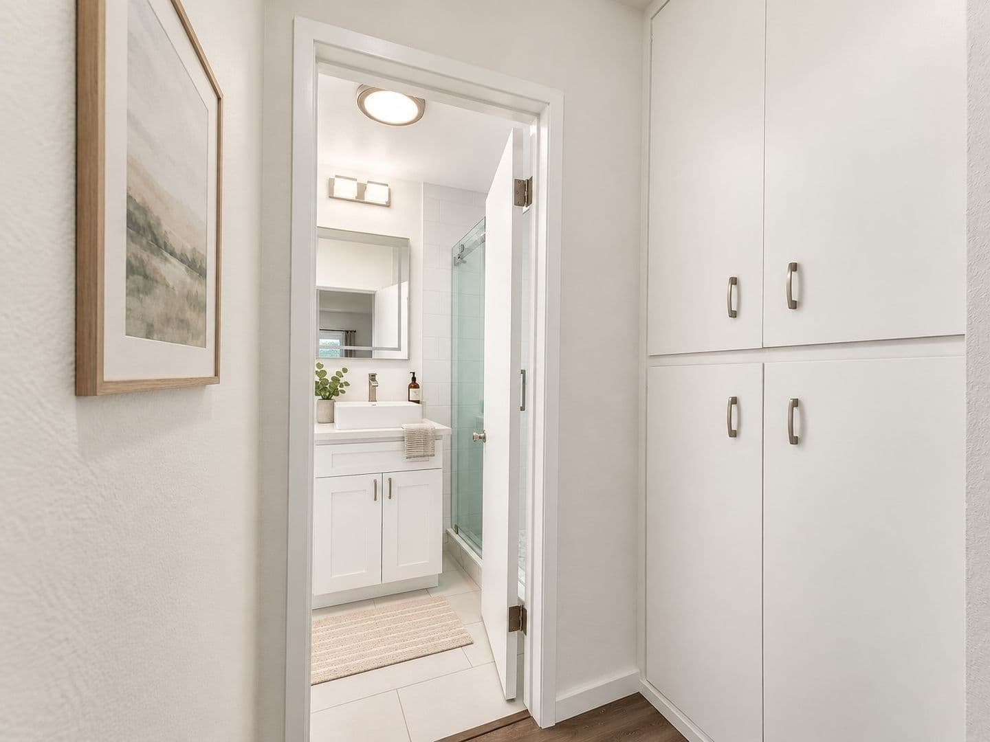 Santa Monica Apartment: 1522 Harvard Street