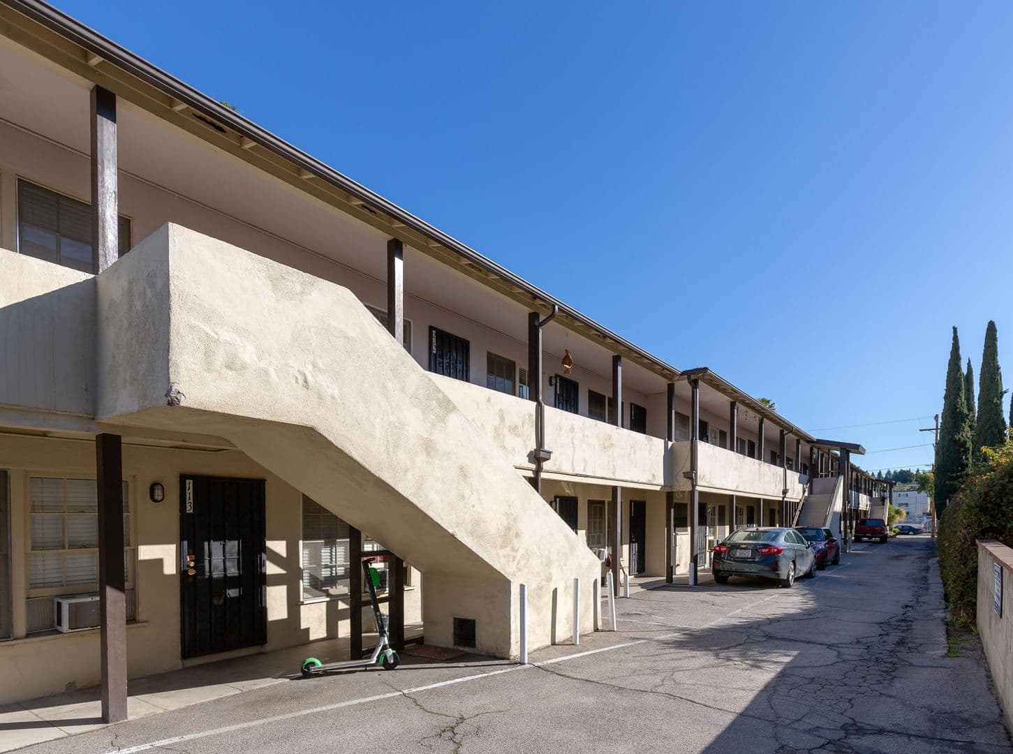 Los Angeles Apartment: 1601 N. Normandie
