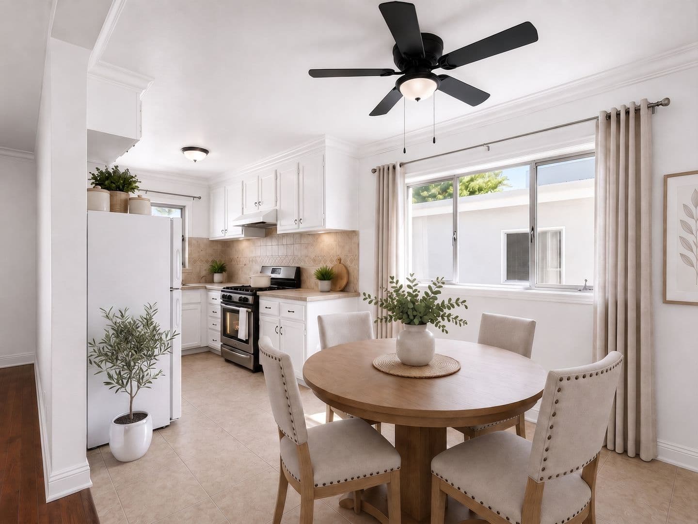 Beverly Hills Apartment: 216 S. Gale Dr
