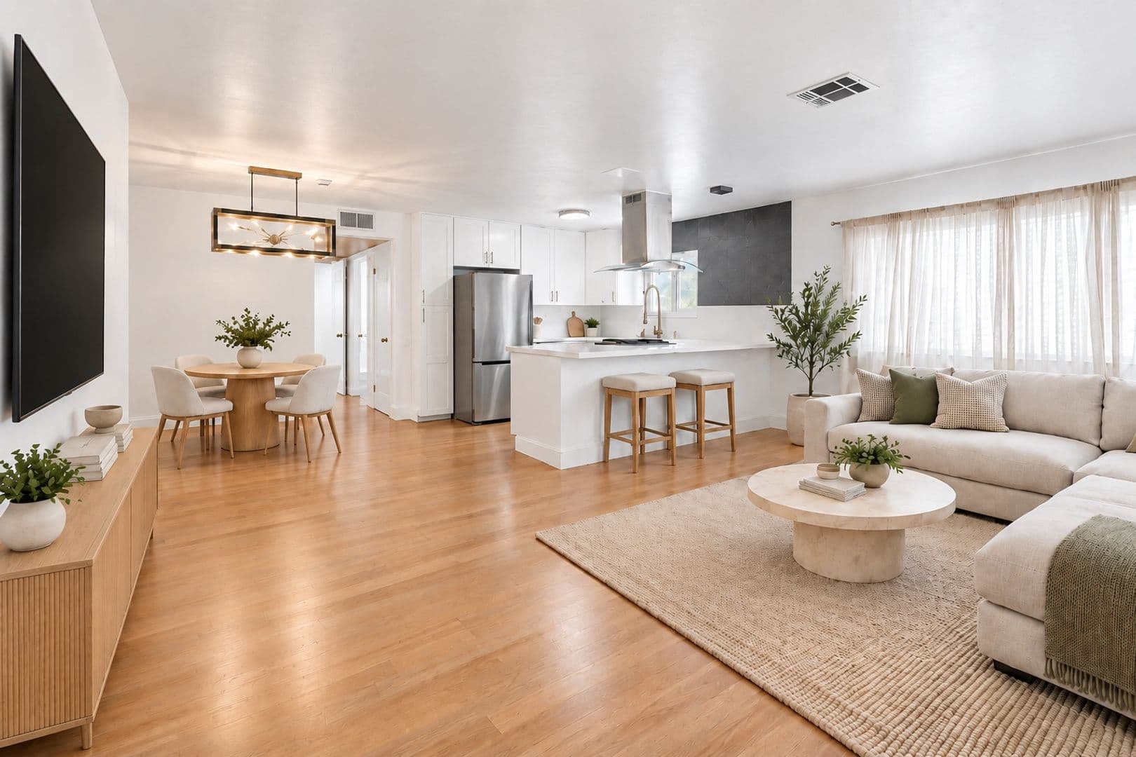 Burbank Apartment: 604 E Orange Grove Ave