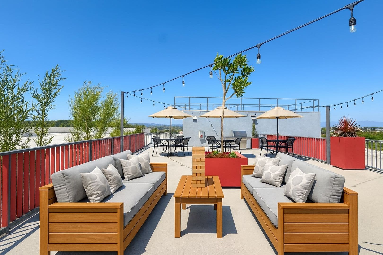 Los Angeles Apartment: 3567 Chesapeake Ave