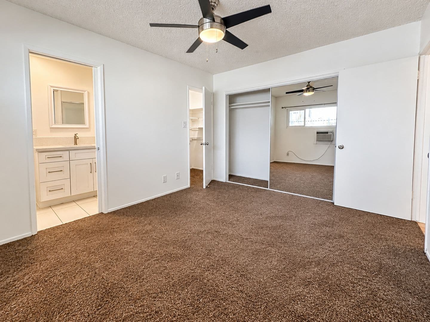 Sherman Oaks Apartment: 14315 Chandler Blvd