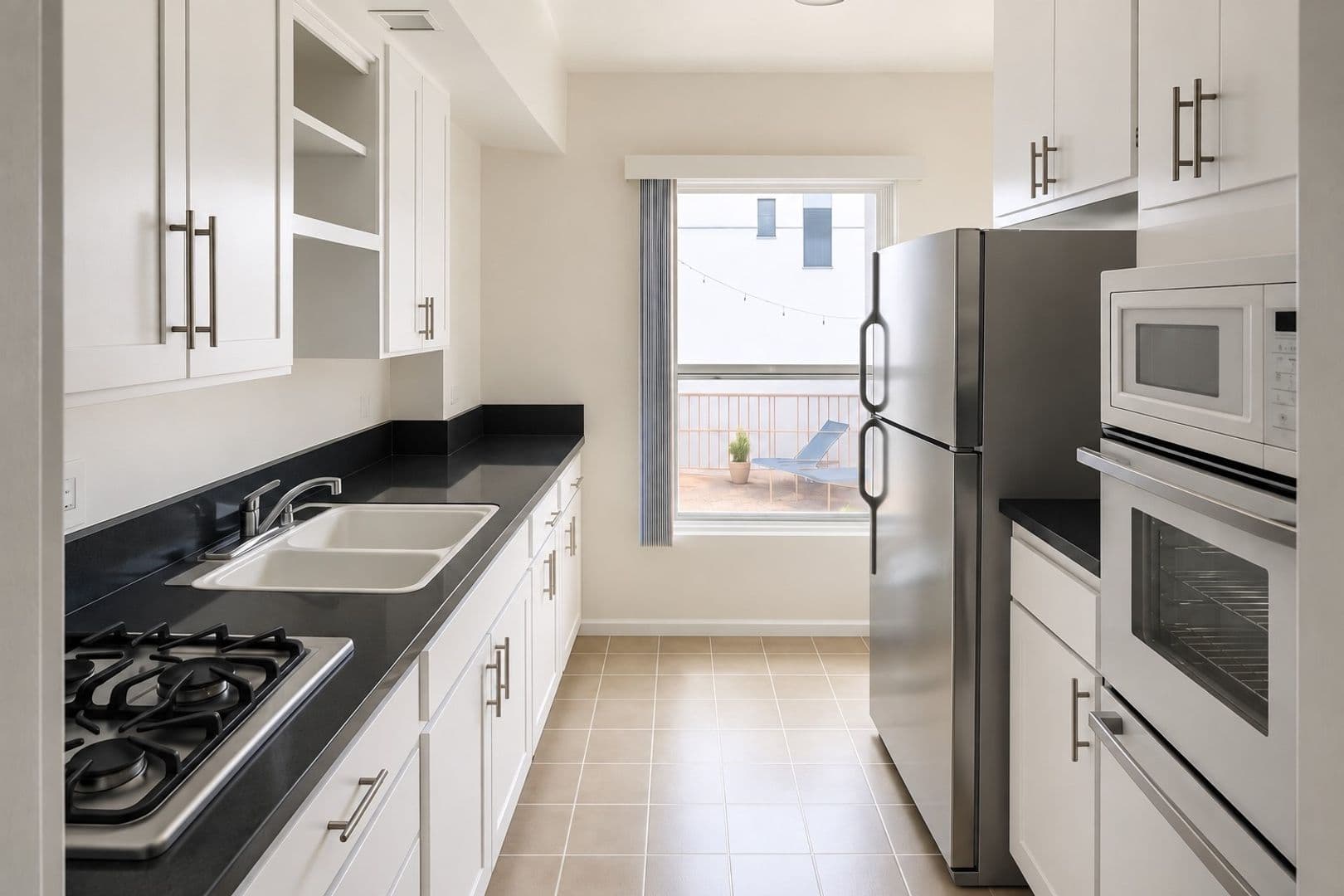 Los Angeles Apartment: 1942 Rodney Drive