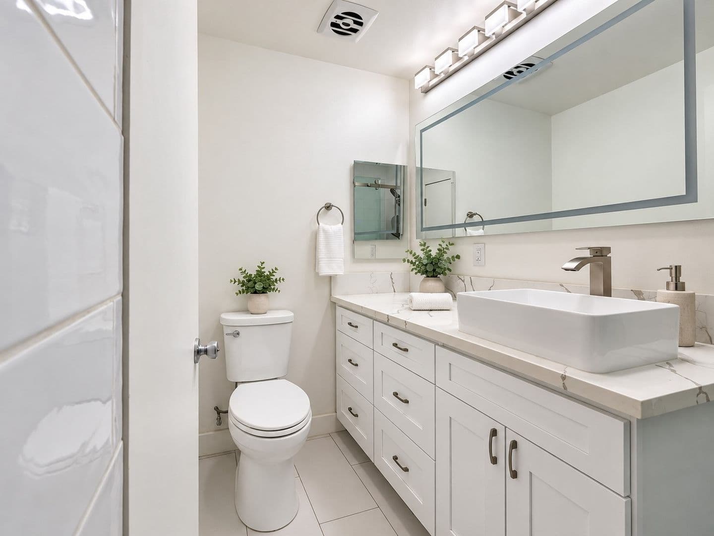 Santa Monica Apartment: 1522 Harvard Street