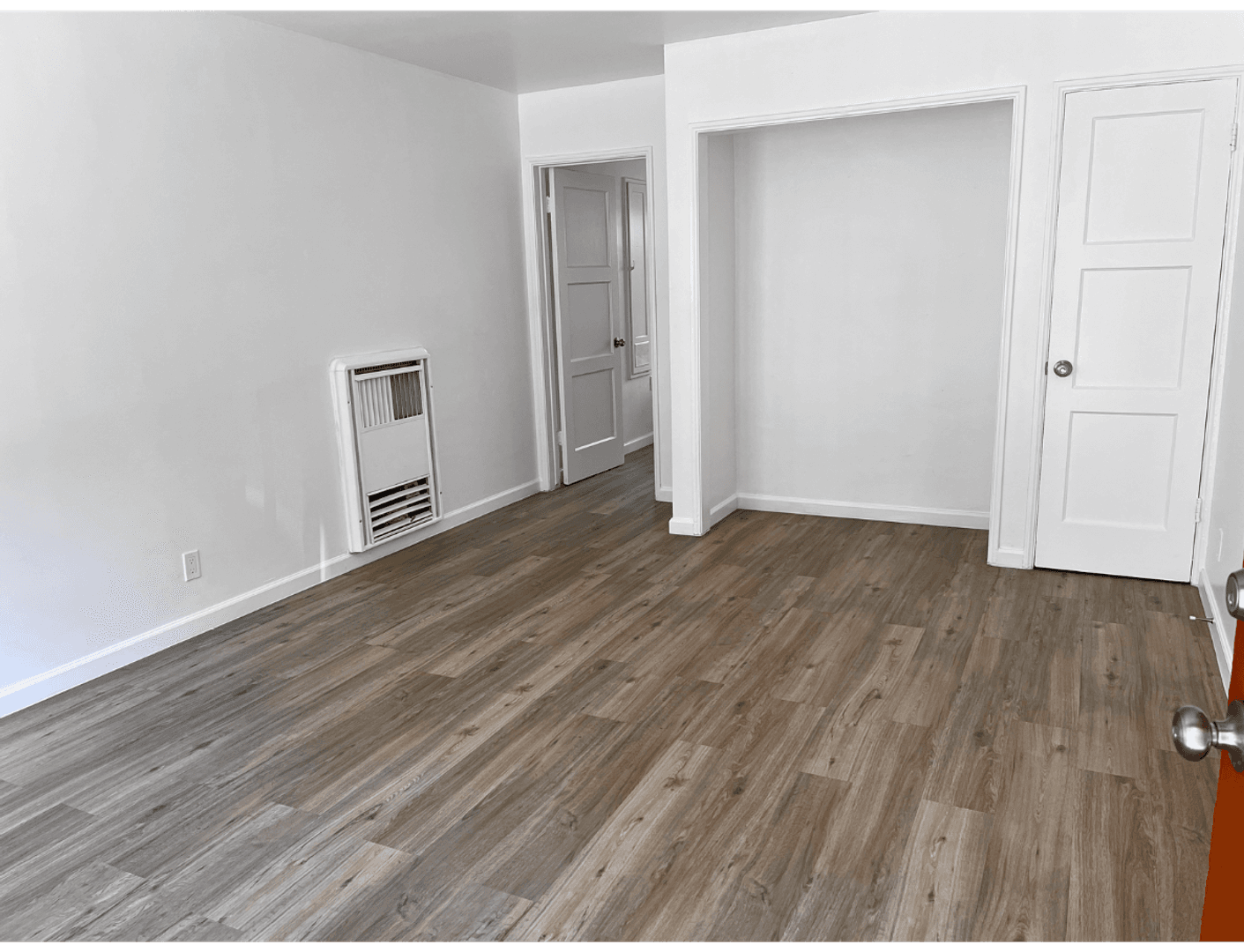 Los Angeles Apartment: 1601 N. Normandie