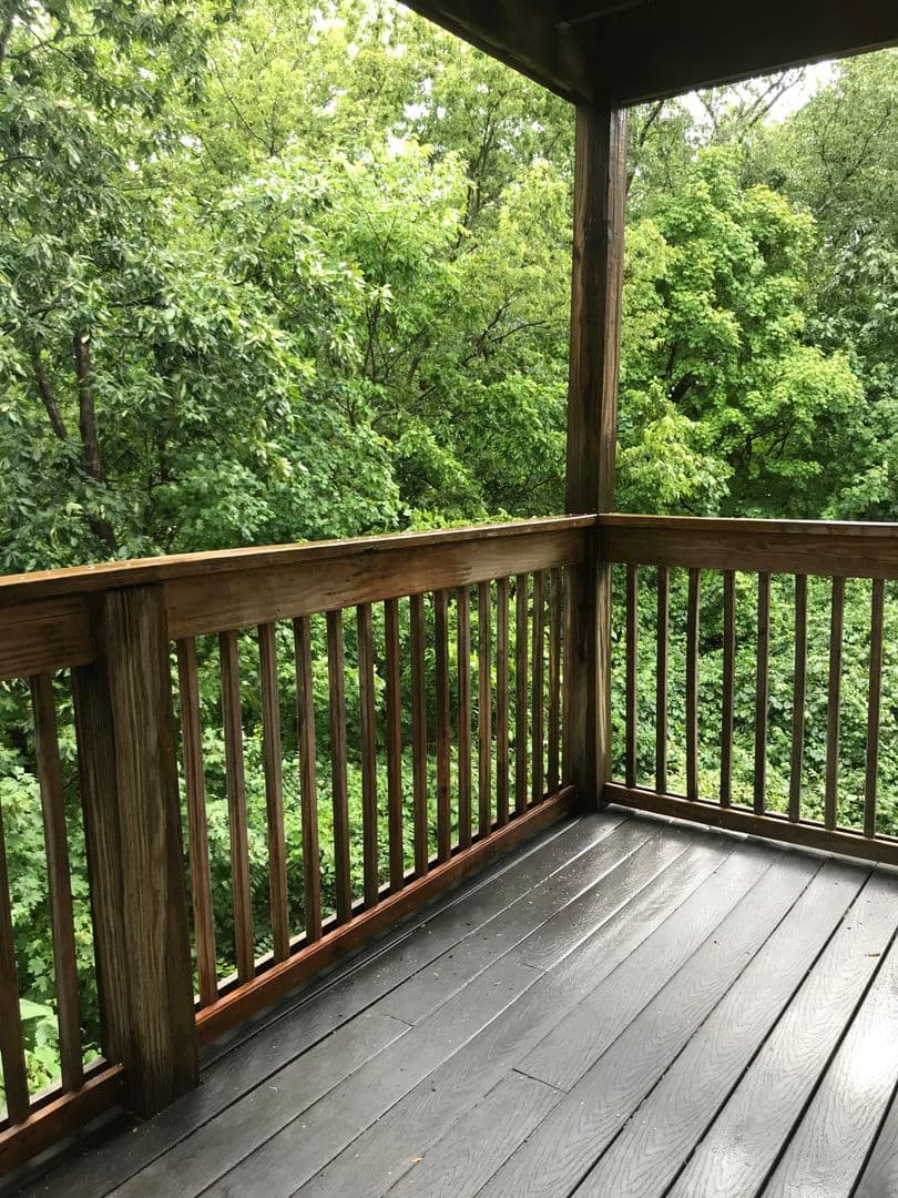 Frankfort Apartment: 100 Pinnacle Court