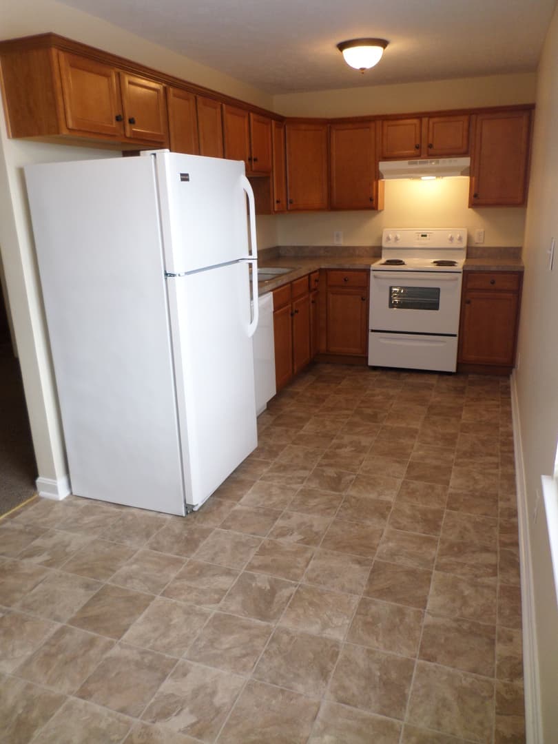 Frankfort Apartment: 100 Pinnacle Court