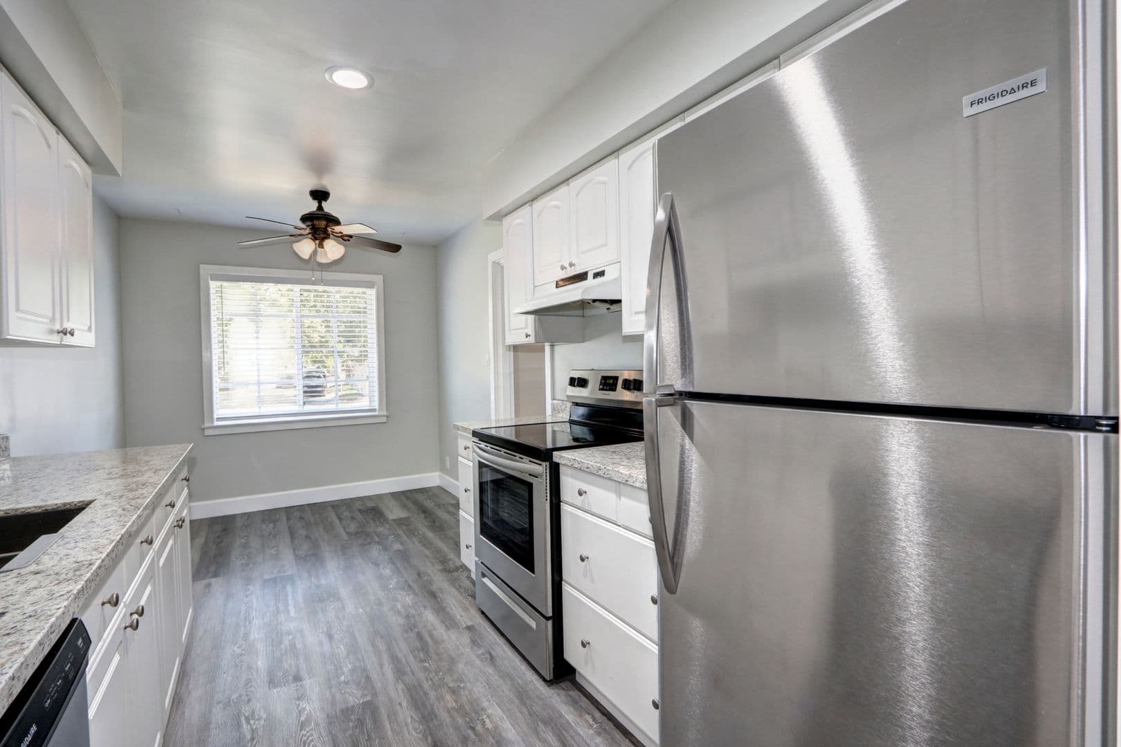 Sacramento Apartment: 5400-5402 Folsom Blvd