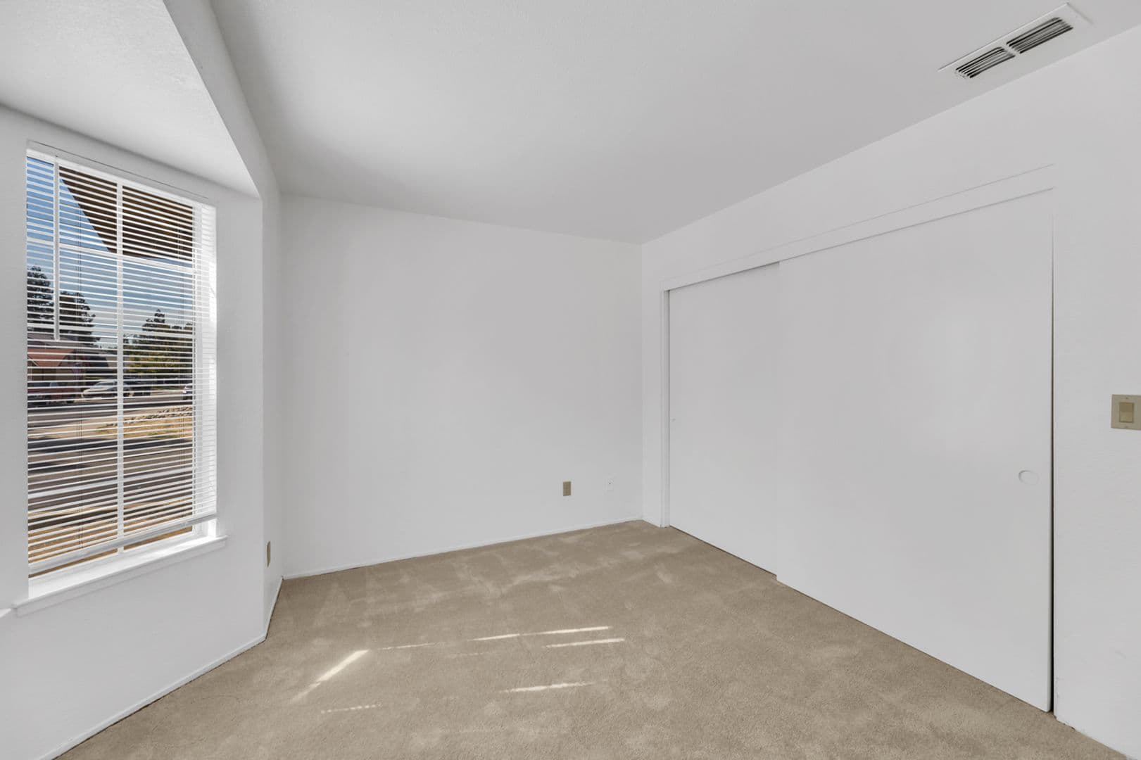 Sacramento House: 8327 Trimmer Way