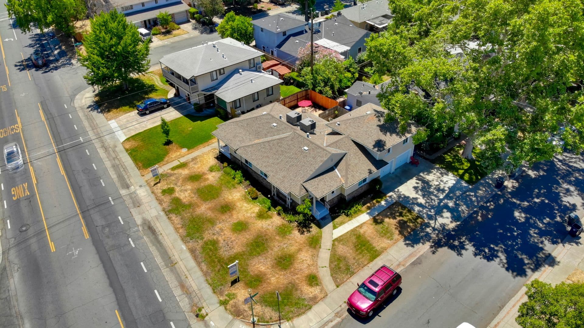 Sacramento Apartment: 5400-5402 Folsom Blvd