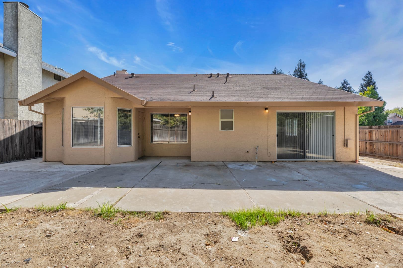 Sacramento House: 8327 Trimmer Way