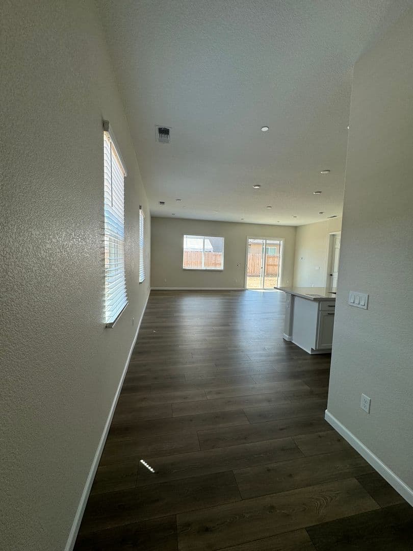 Sacramento House: 8260 Honor Court