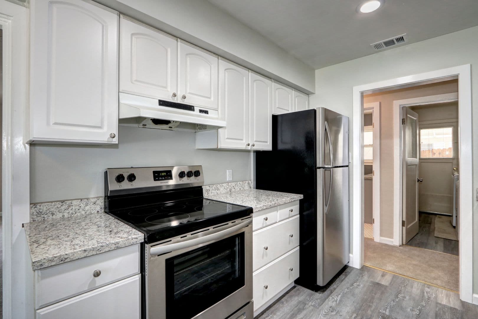 Sacramento Apartment: 5400-5402 Folsom Blvd