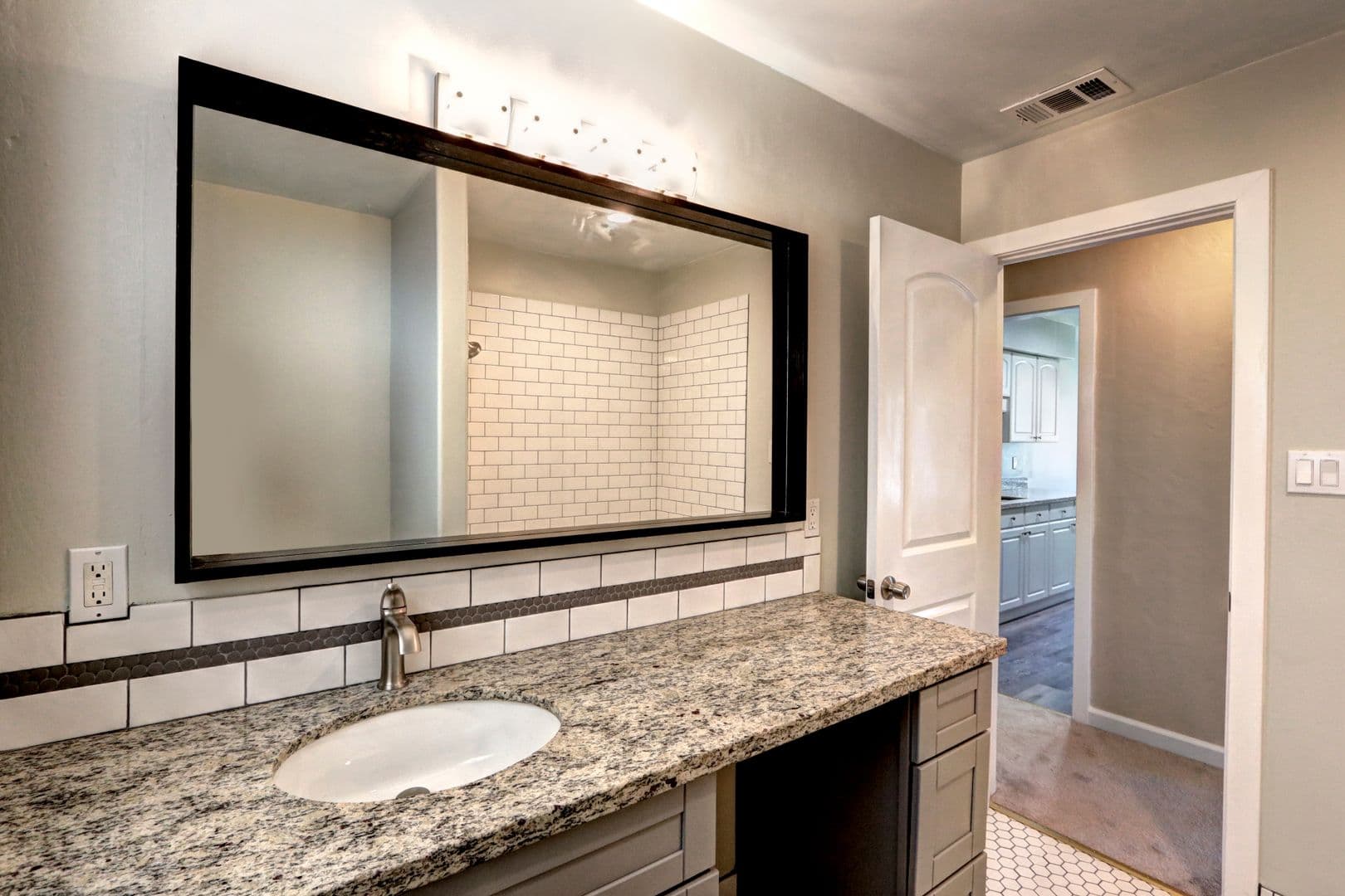 Sacramento Apartment: 5400-5402 Folsom Blvd