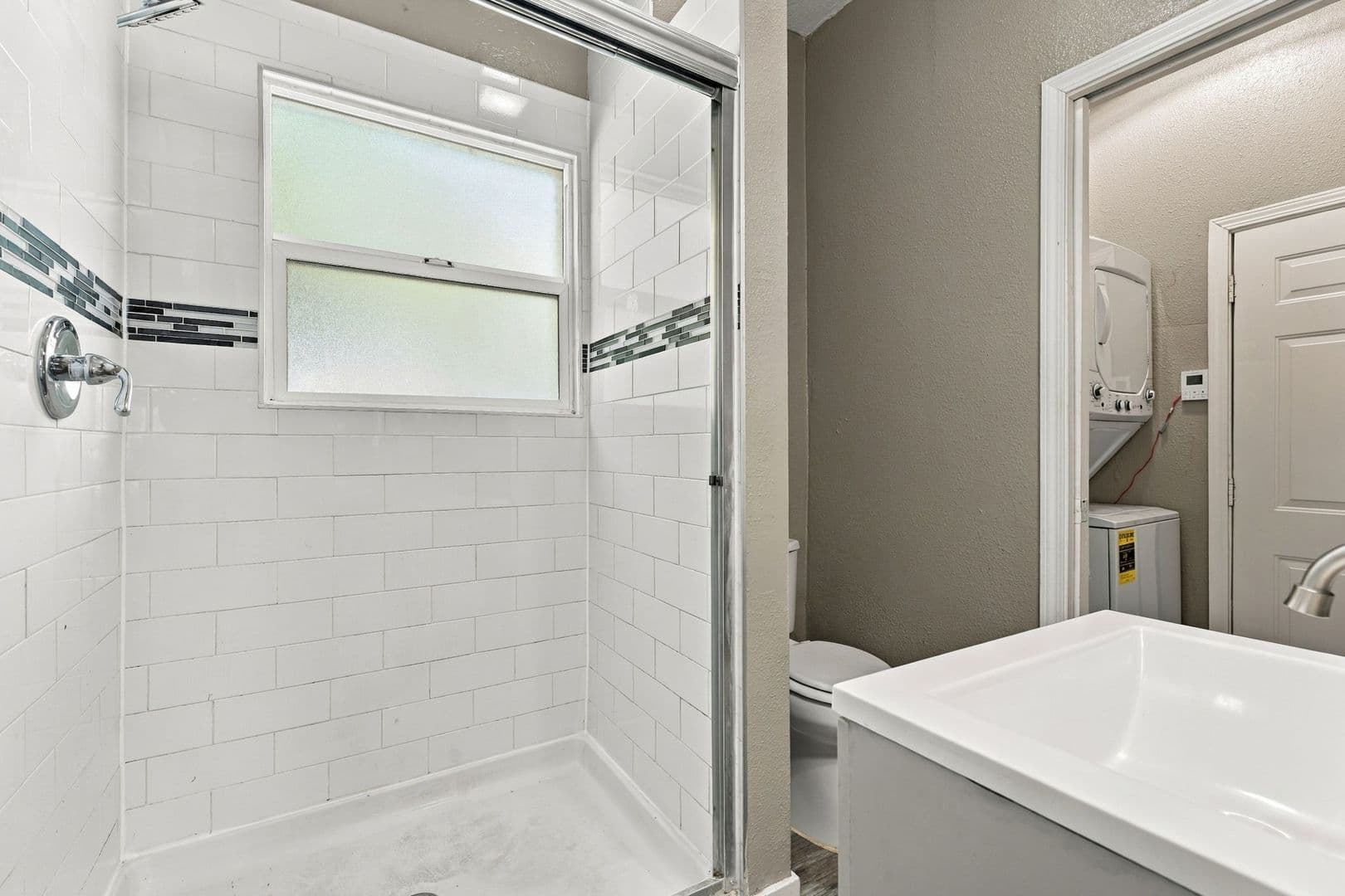Sacramento Apartment: 2982 26th Ave