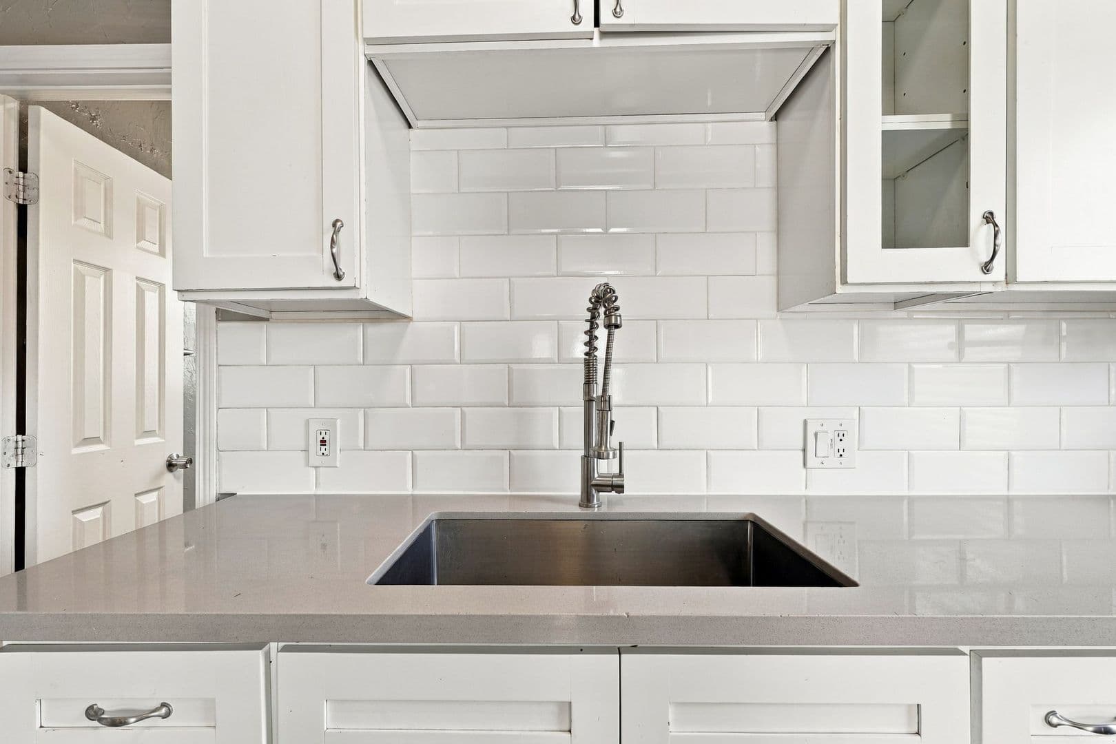 Sacramento Apartment: 2982 26th Ave