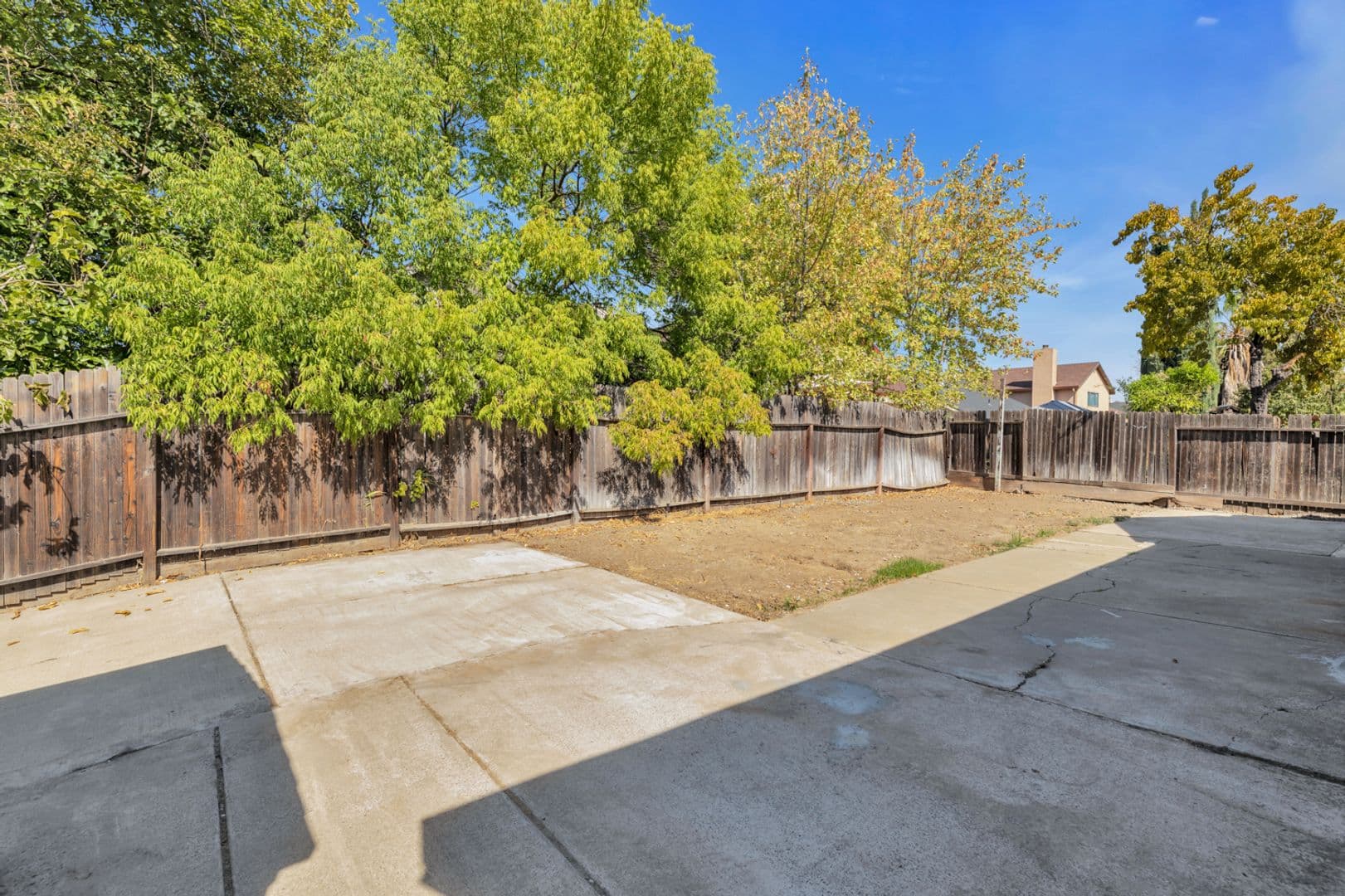 Sacramento House: 8327 Trimmer Way